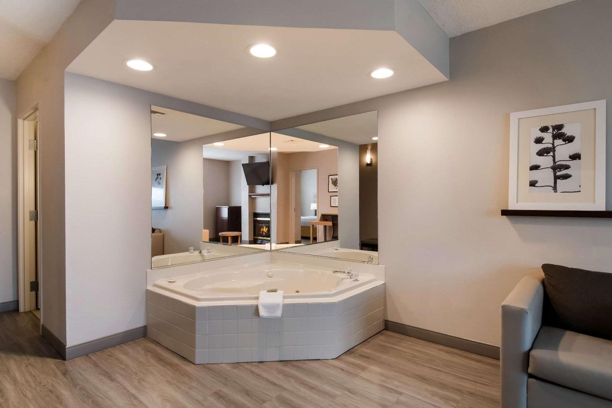 Country Inn & Suites By Radisson, Harrisburg Northeast - Hershey Екстер'єр фото